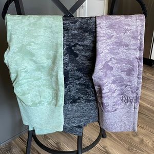 3 pairs of gymshark camo butt scrunch leggings